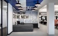阿迪达斯纽约办公室：旧厂房变身活力空间，个性十足工业风